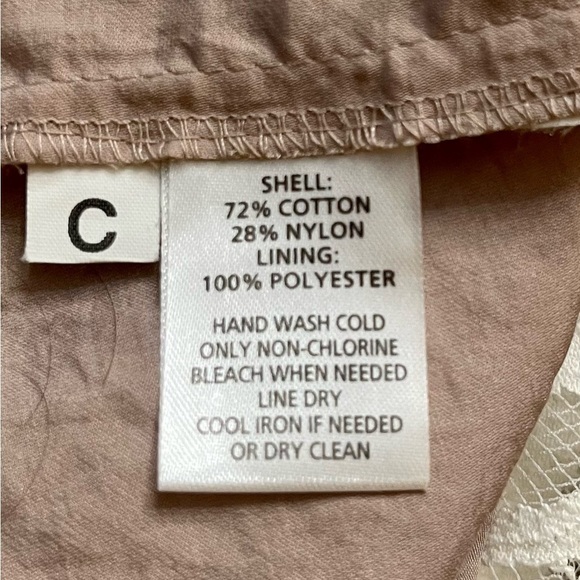 LOFT, CREAM COLOR, LACE MINI DRESS. TAUPE COLOR UNDERLAY. SIZE 10 - Picture 9 of 9